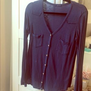 Thin LA Made navy top